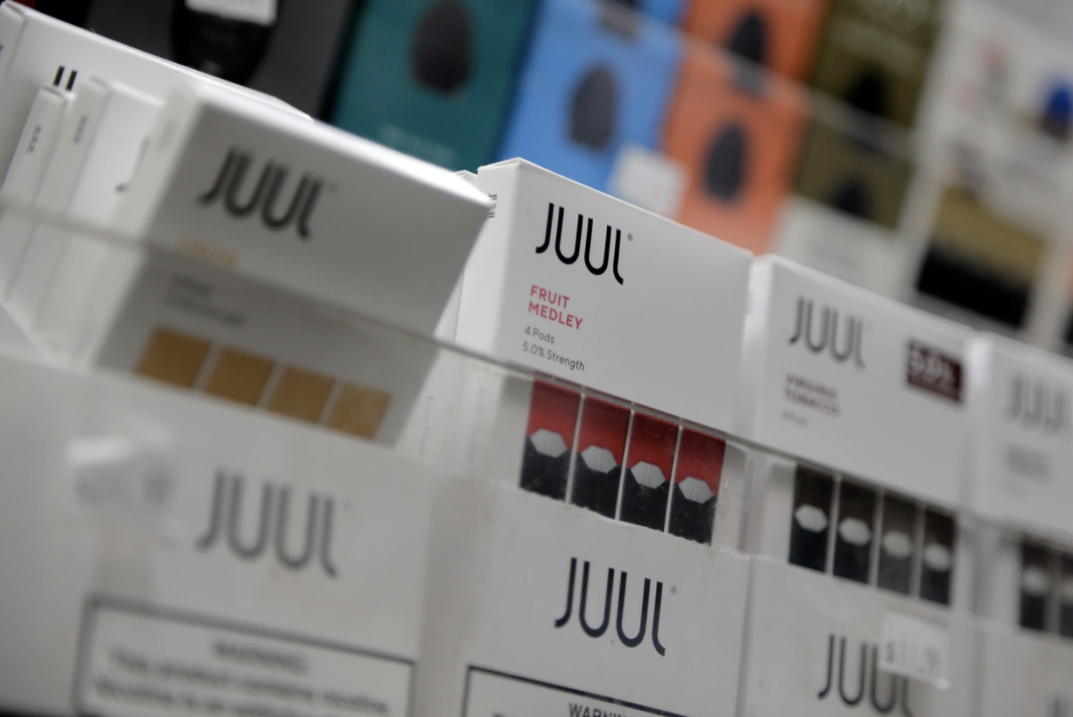 美国俄克拉荷马州电子烟店Juul销售额激增