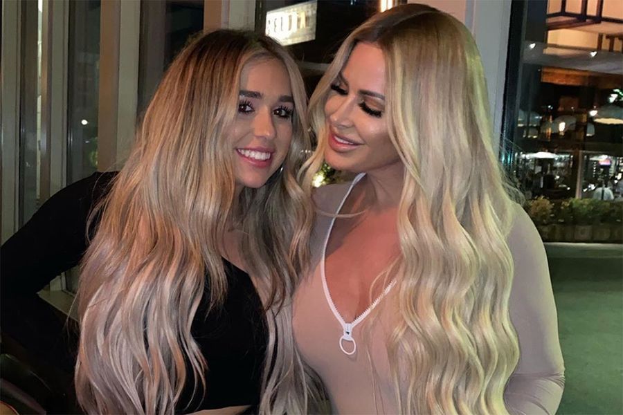 美国明星Kim Zolciak女儿被控三项罪名 目前已保释