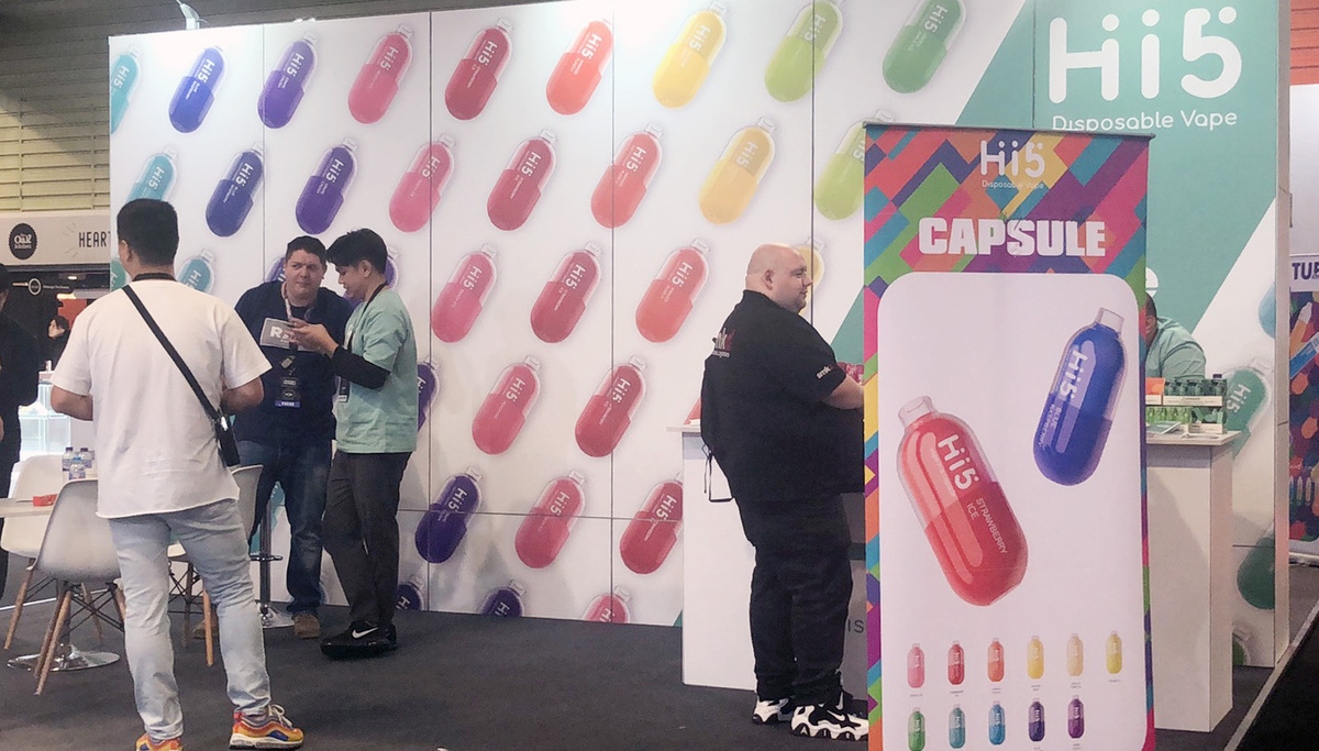Hi5与instabar参与伯明翰电子烟展