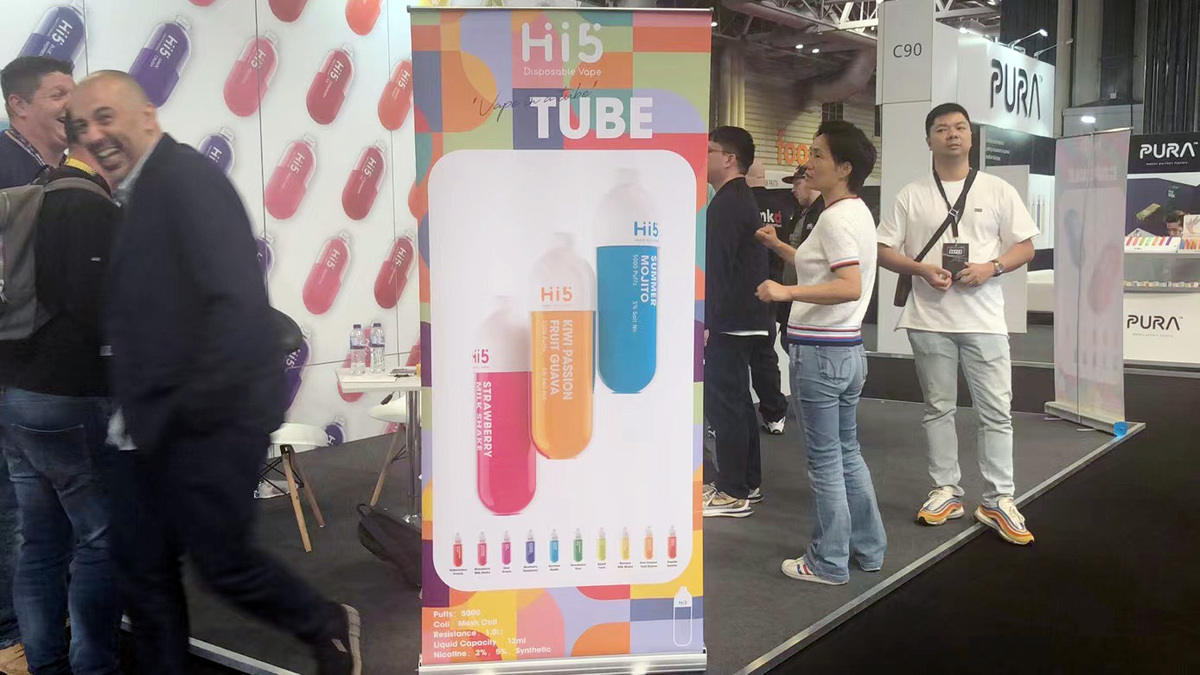 Hi5与instabar参与伯明翰电子烟展