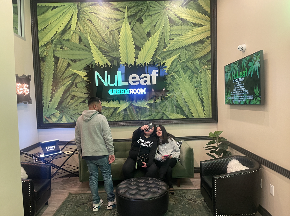 前线工作人员探访拉斯维加斯大麻专卖店