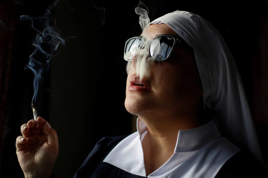 “大麻修女”在墨西哥推广大麻治疗 面临墨西哥法律与社会挑战