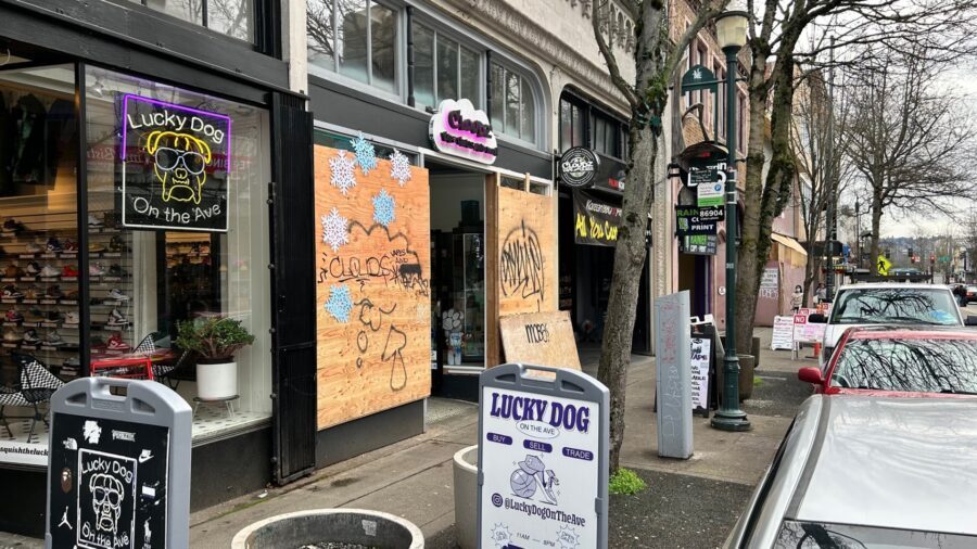 美国西雅图一电子烟店连遭盗窃 店主披露损失逾5000美元