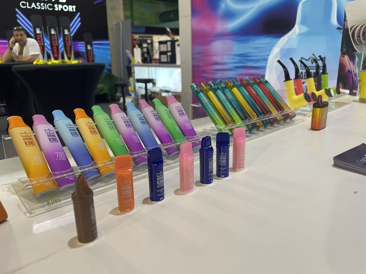 GOLD BAR和TYSON品牌推出烟油产品 盘点EVO NXT展上的烟油及换弹式电子烟