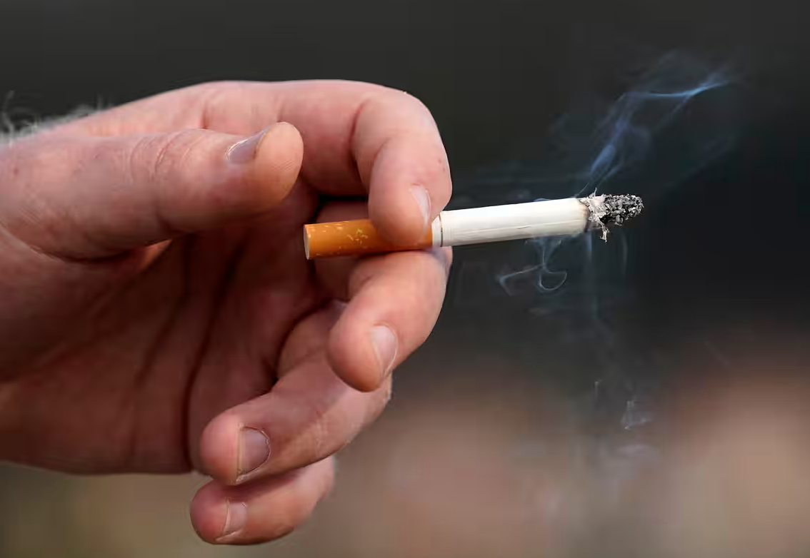 澳洲维多利亚州非法烟草争夺战：青少年仅获500澳元报酬