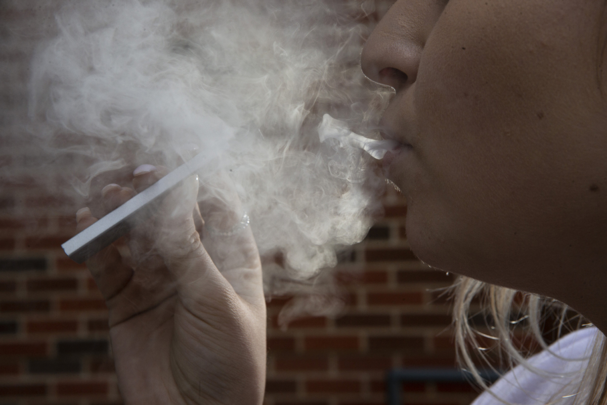 美国爱荷华市暂停发放新烟草许可证