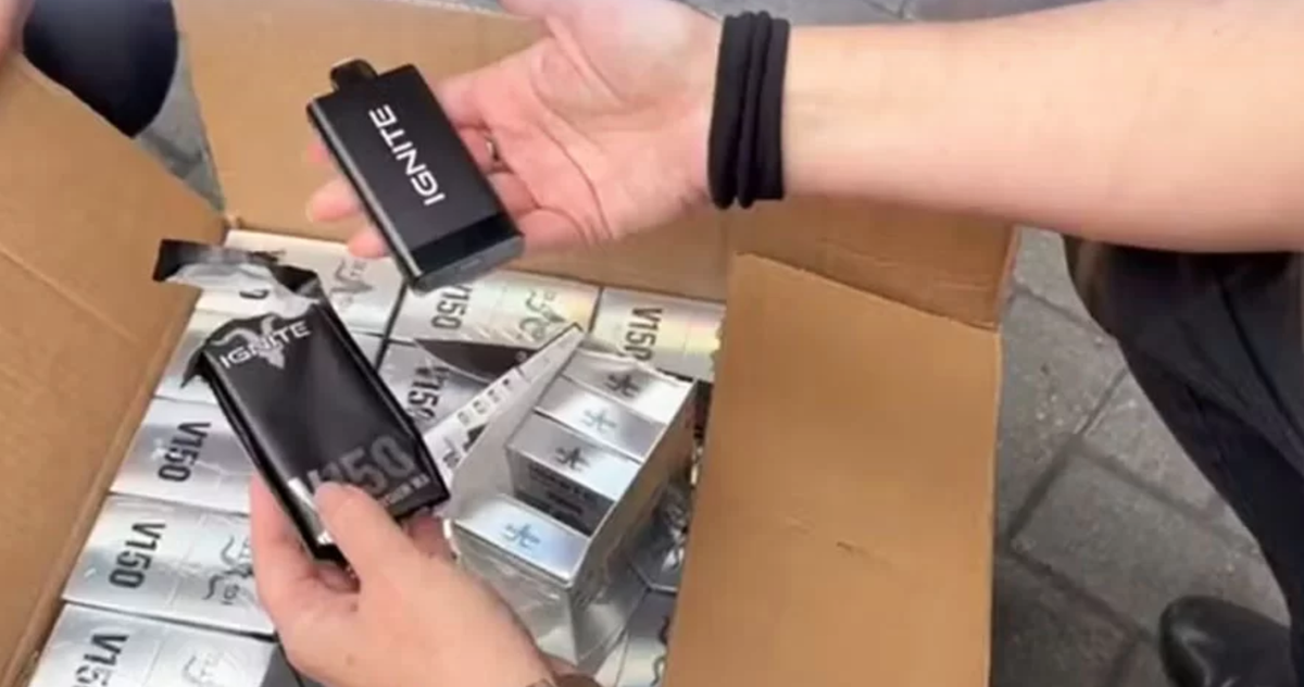 巴西警方查获50万支非法电子烟 涉及品牌“IGNITE”
