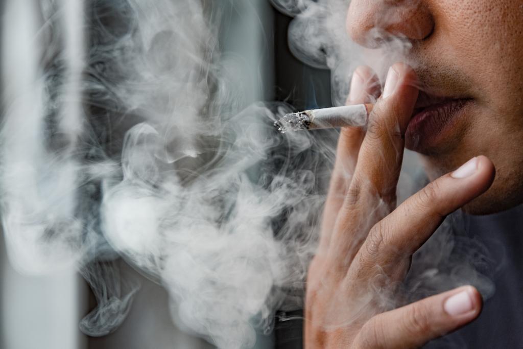 美国FDA完成降低卷烟尼古丁含量计划审查 批评者称将滋生有组织犯罪