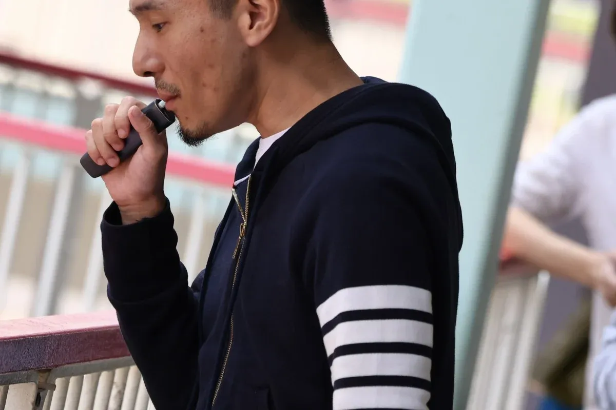 中国香港控烟新规公布:公共场所禁用电子烟等新型烟草制品,禁售口味烟草产品