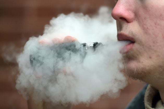 英国北爱尔兰青少年电子烟使用率超40% 卫生局呼吁加强健康教育