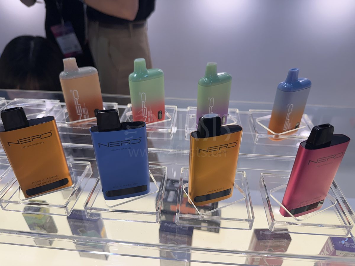 迪拜电子烟展观察｜铝合金材质成新宠，RELX、HQD、合元等品牌竞相展示新品