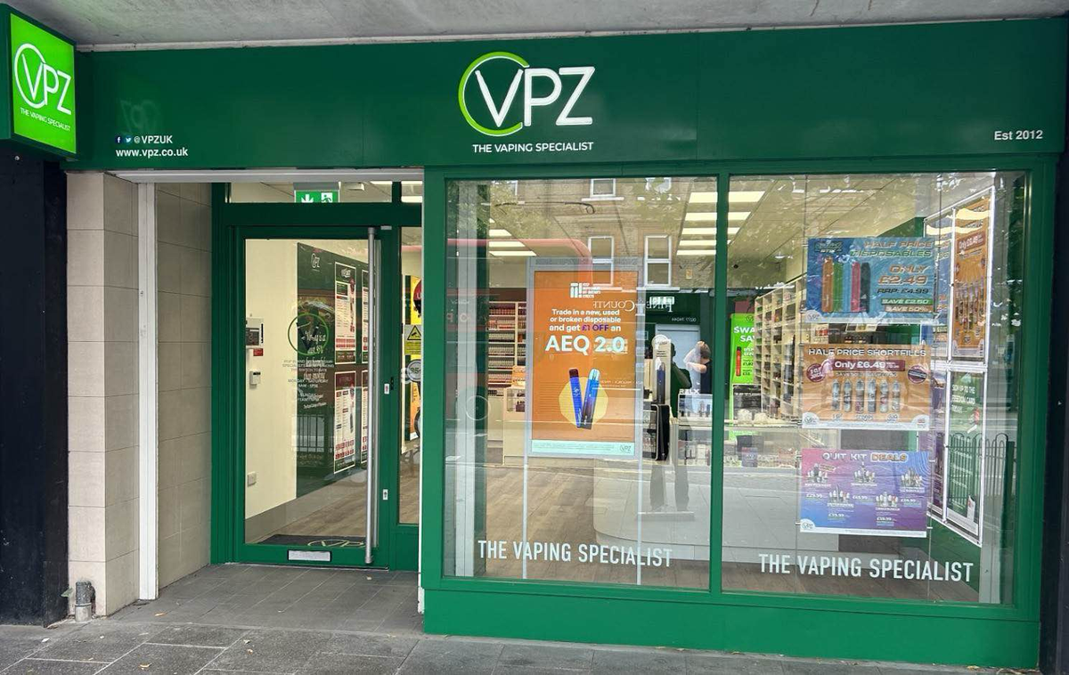 为何放宽酒类广告，却持续收紧电子烟监管？英国电子烟零售商VPZ公开质疑首相“双标”