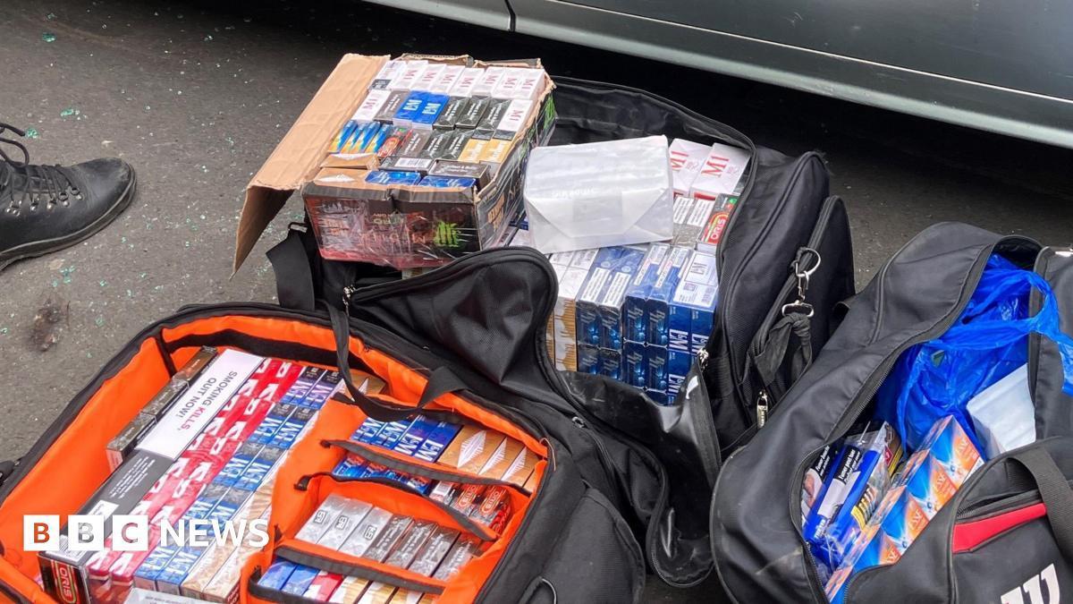 英国哈德斯菲尔德警方打击非法烟草：查获约9万美元非法卷烟与电子烟